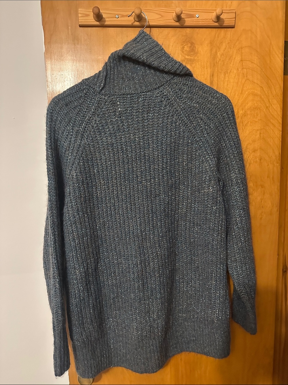 Old Navy Women's Ribbed Turtleneck Sweater in Heather Slate Blue